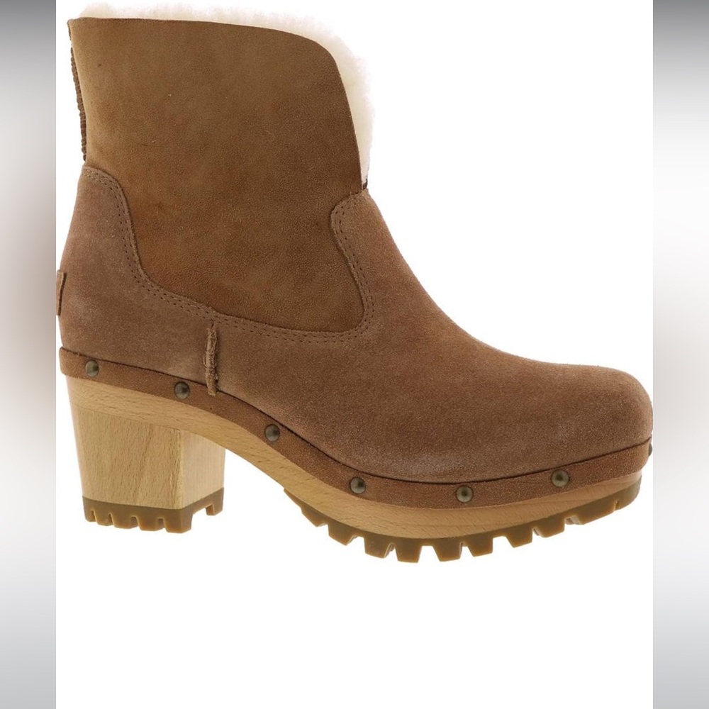 UGG Thebes pull on ankle boot, suede chestnut, size 7 medium. NWOT.